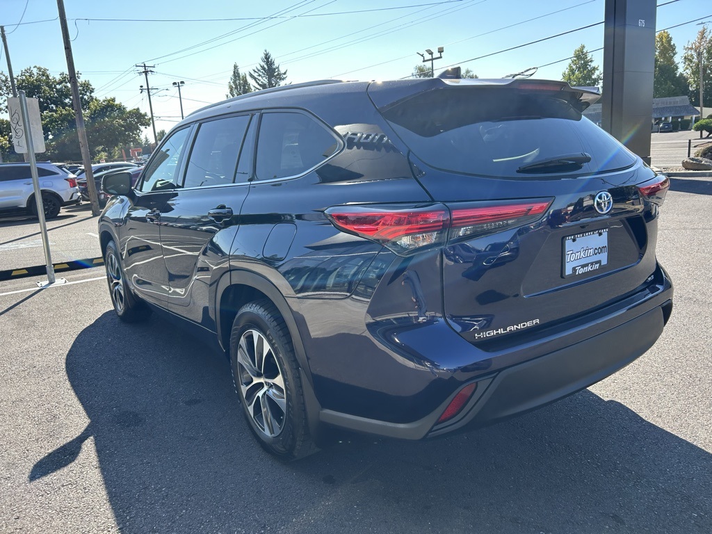 2022 Toyota Highlander Hybrid XLE photo 7