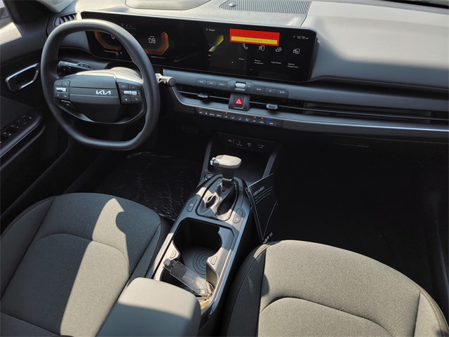 2025 Kia K4 LXS photo 31