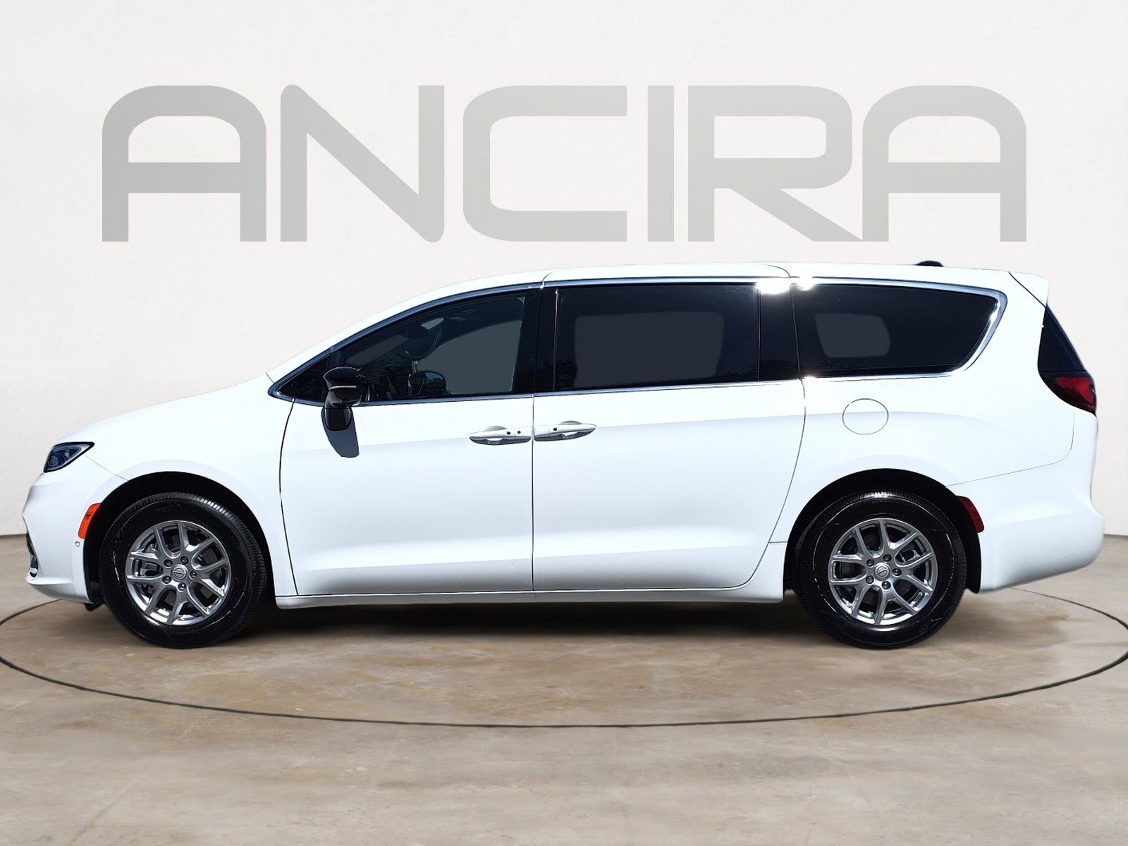 2026 Chrysler Pacifica photo 7
