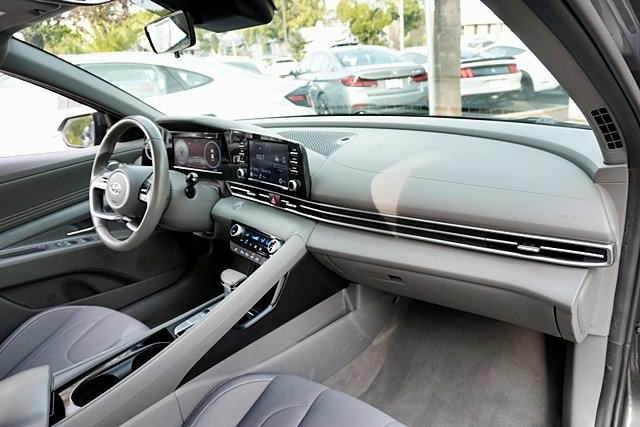 Used 2021 Gray Hyundai SEL image 9