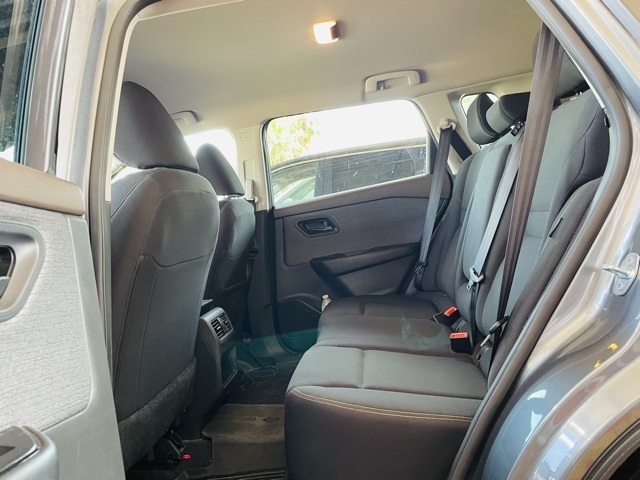 2023 Nissan Rogue S photo 12