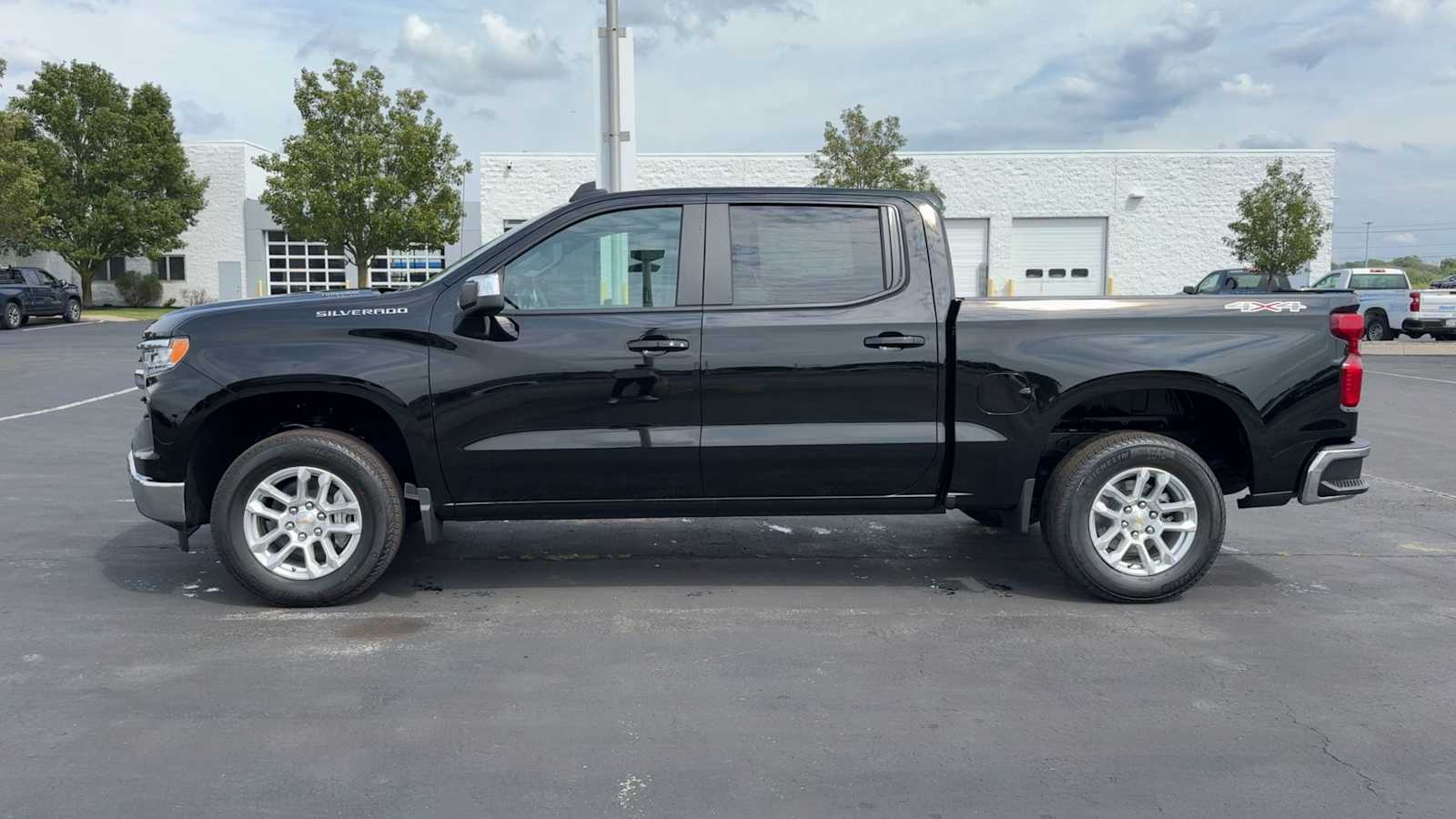 2026 Chevrolet Silverado 1500 LT photo 4