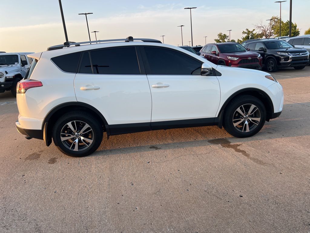 2018 Toyota RAV4 Adventure XLE photo 8