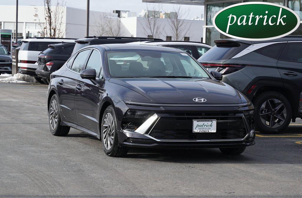 2026 Hyundai Sonata Hybrid Limited's photo