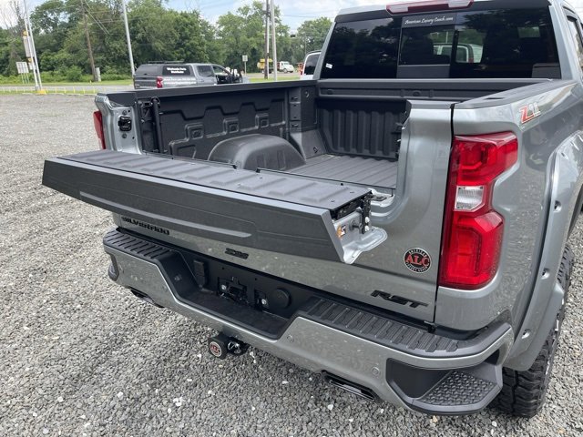 2025 Chevrolet Silverado 1500 RST photo 7
