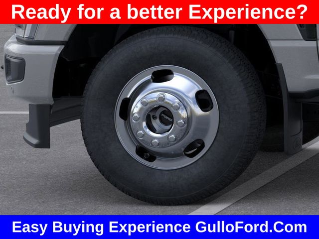 2025 Ford F-350 photo 18