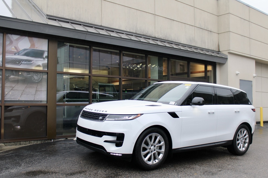 2024 Land Rover Range Rover Sport SE's photo
