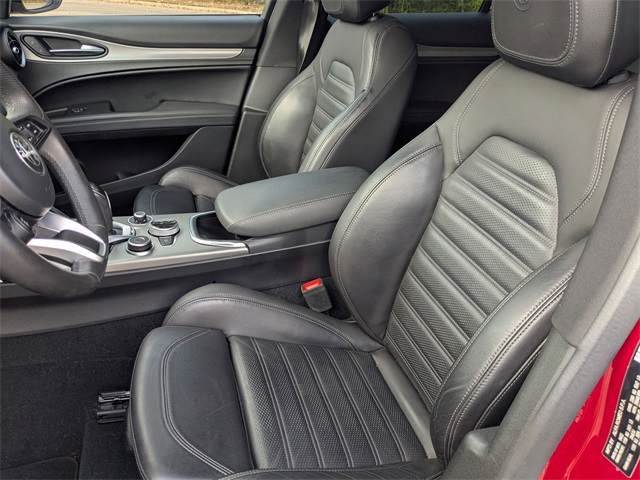 2022 Alfa Romeo Stelvio Ti photo 18