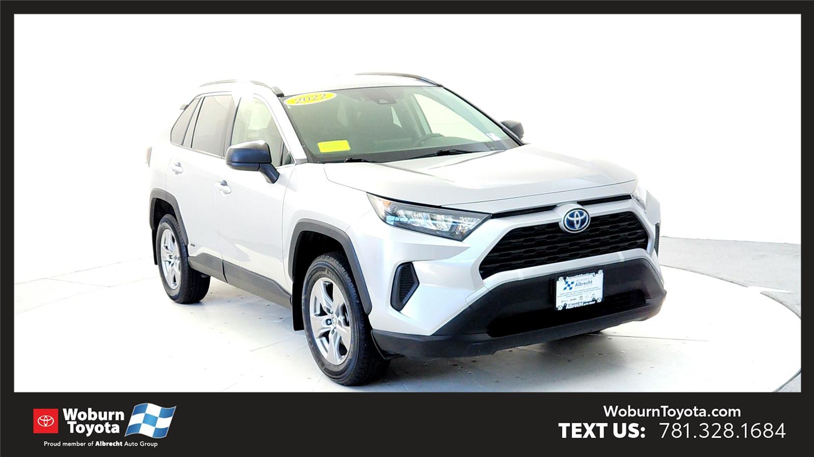 2022 Toyota RAV4 LE's photo