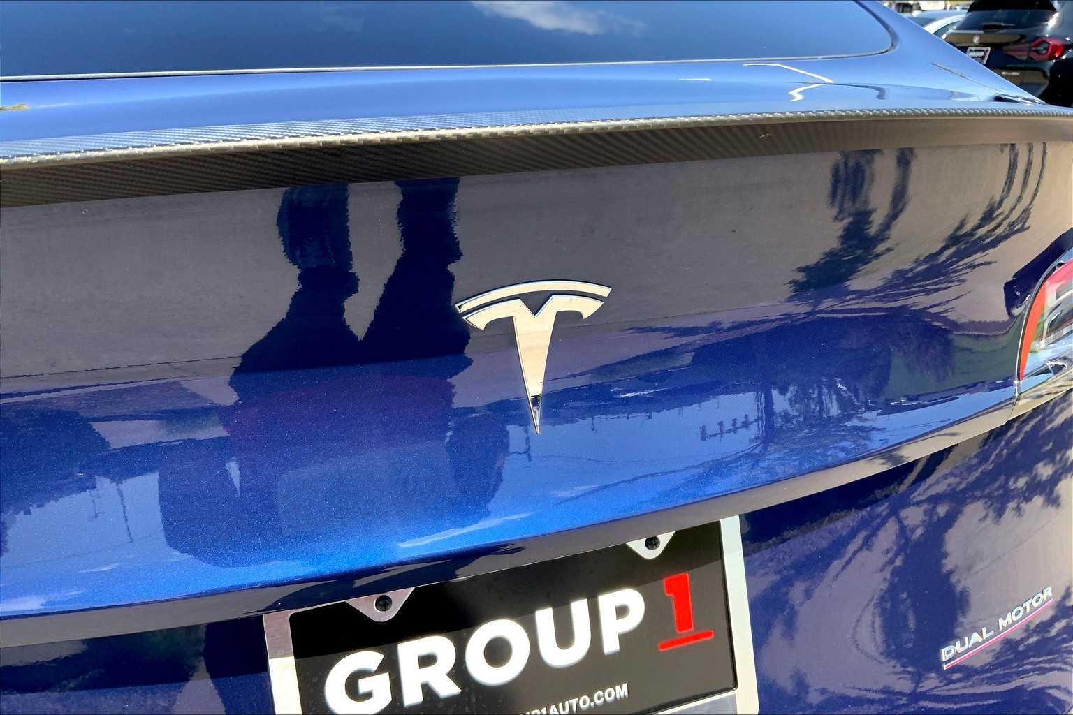 2024 Tesla Model Y Performance photo 9