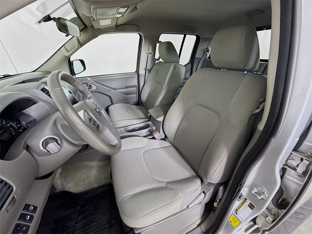 2018 Nissan Frontier SV photo 16