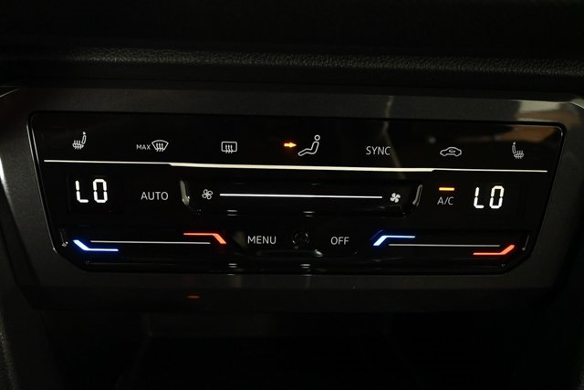2024 Volkswagen Tiguan SE Wolfsburg Edition photo 25