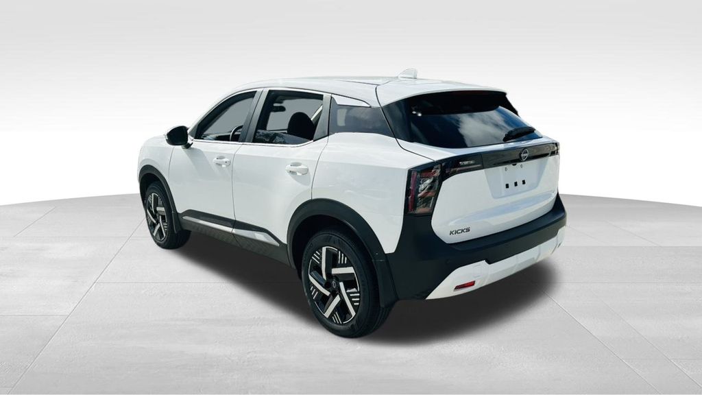 2026 Nissan Kicks SV photo 3