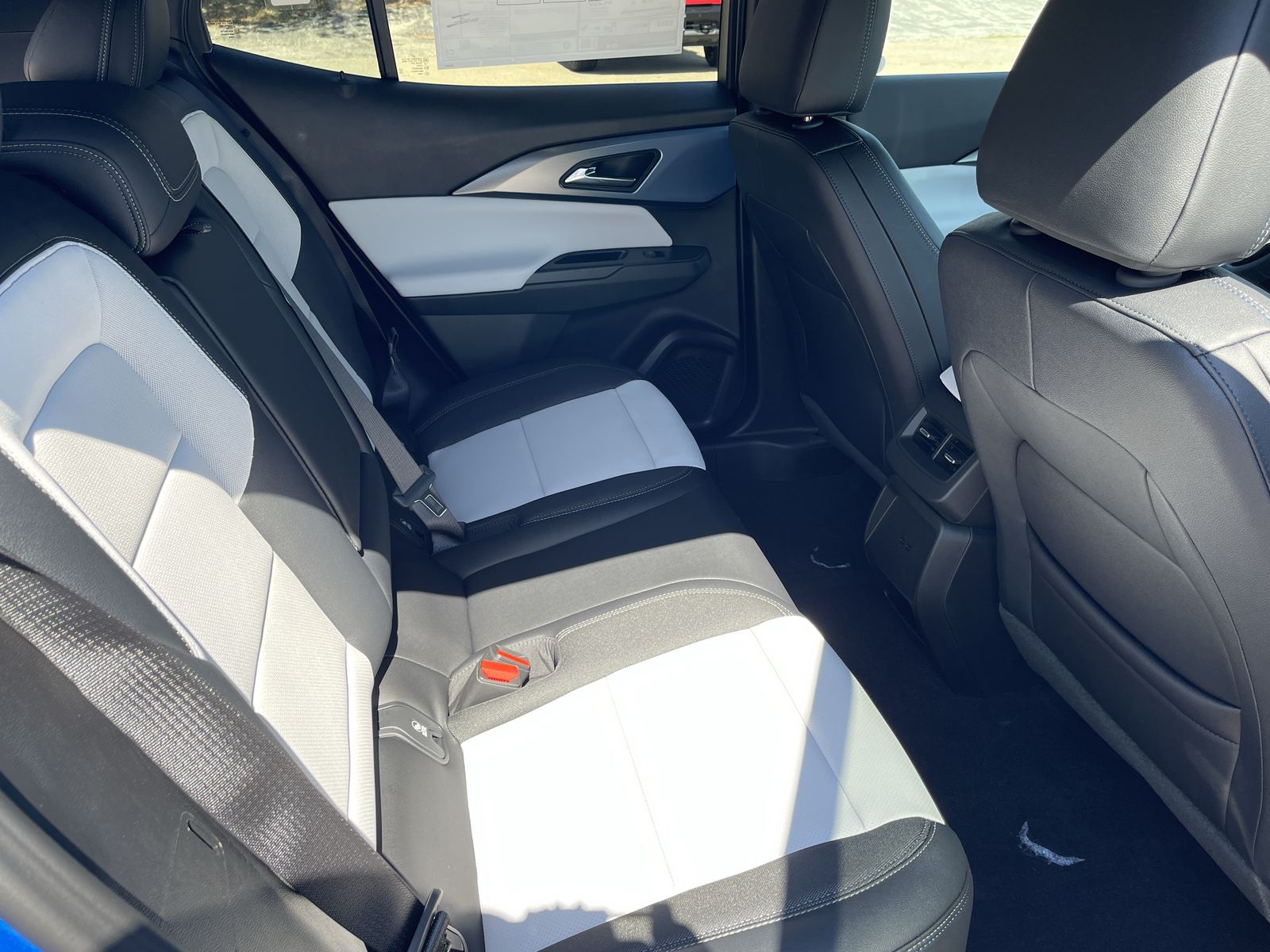 2026 Chevrolet Equinox EV 1LT photo 7