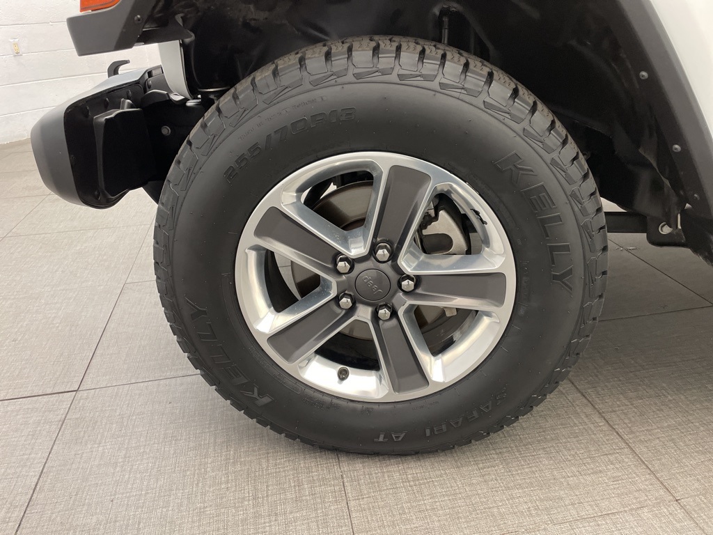 2022 Jeep Wrangler Unlimited Sahara photo 8