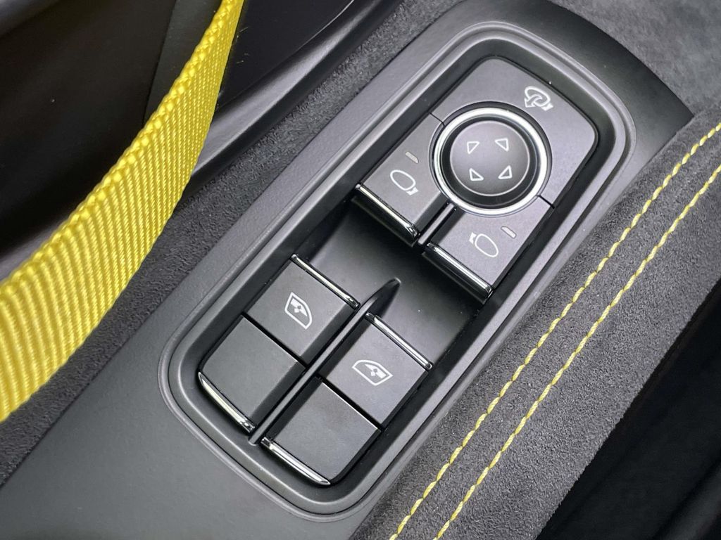 2021 Porsche Boxster Spyder photo 27