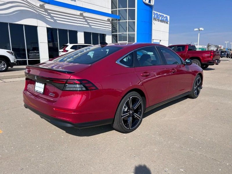 2025 Honda Accord Hybrid Sport photo 2