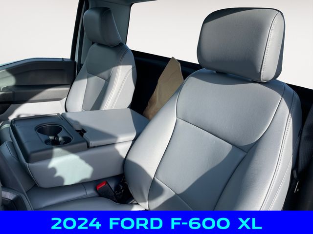 2024 Ford F-600 photo 11