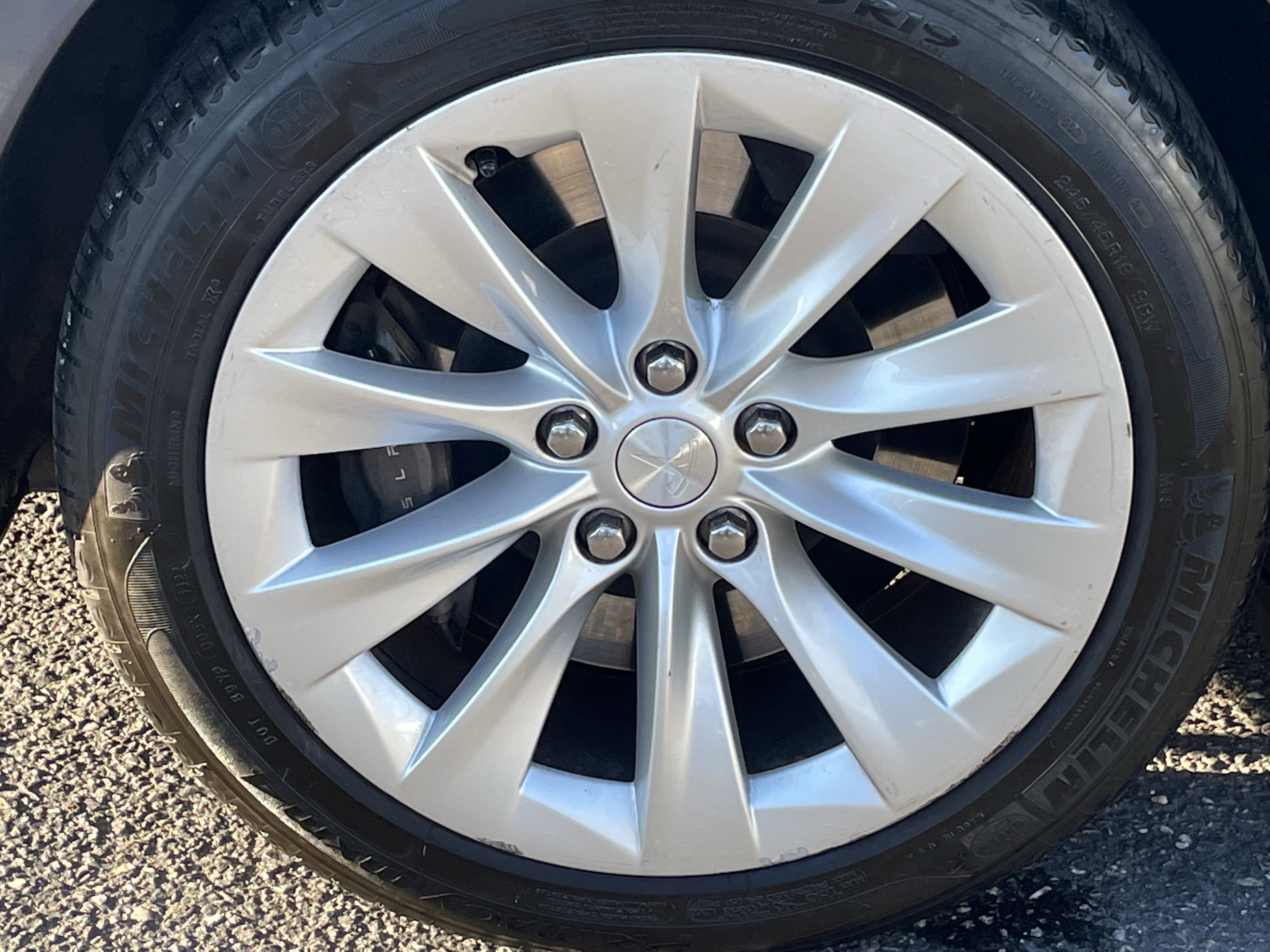 2014 Tesla Model S photo 2