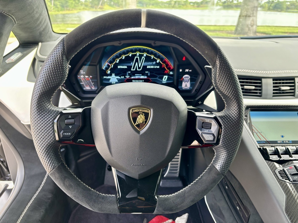 2020 Lamborghini Aventador SVJ Roadster photo 18