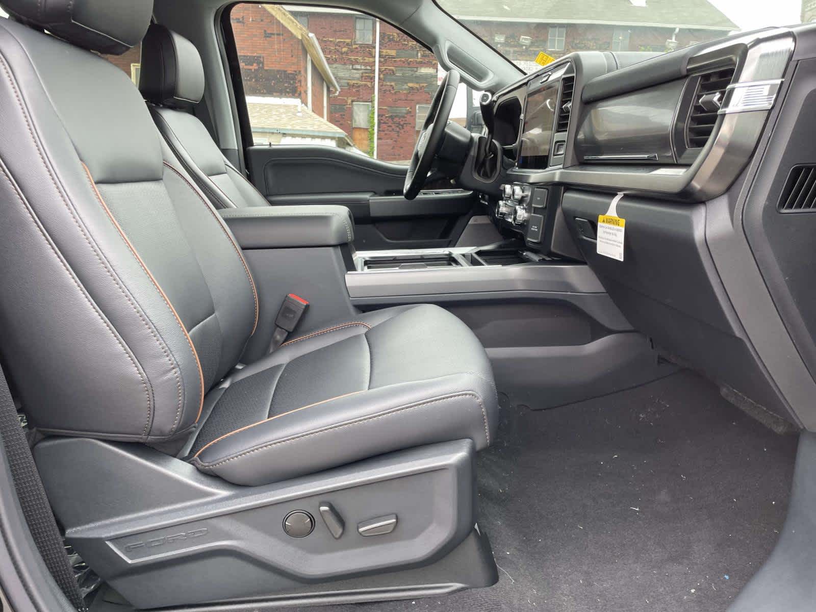 2025 Ford F-350 Lariat photo 15