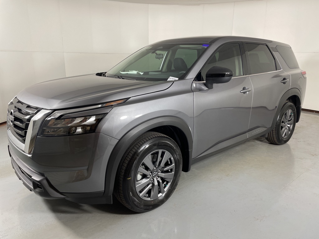 2025 Nissan Pathfinder S photo 4
