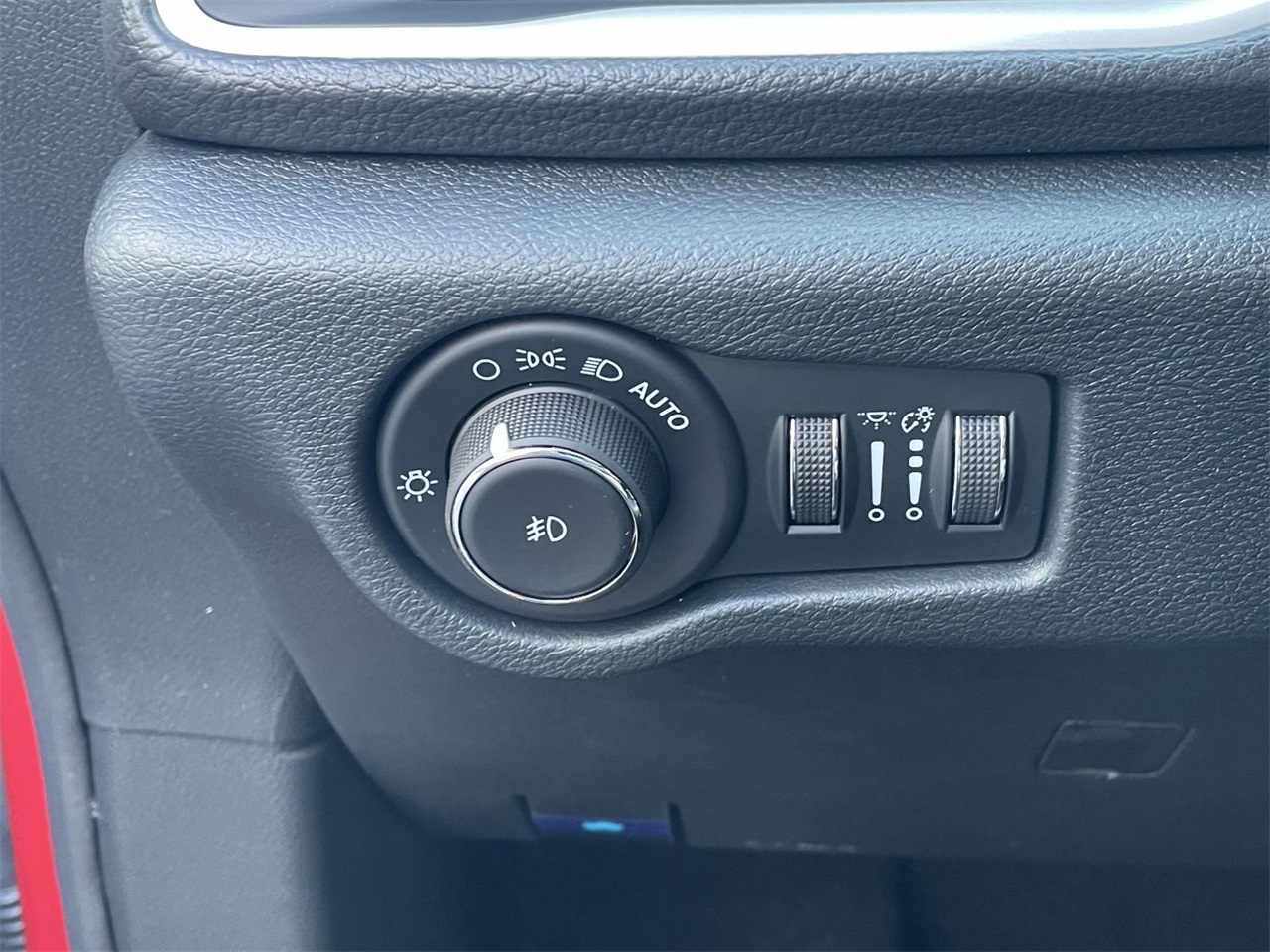 2025 Chrysler Pacifica photo 9