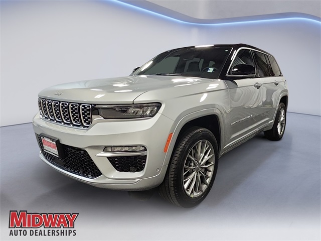 2025 Jeep Grand Cherokee Summit's photo