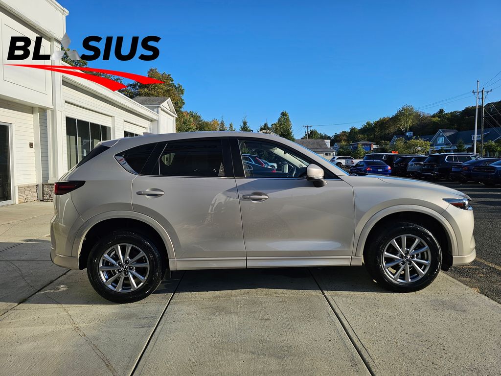 2024 Mazda CX-5 2.5 Select photo 4