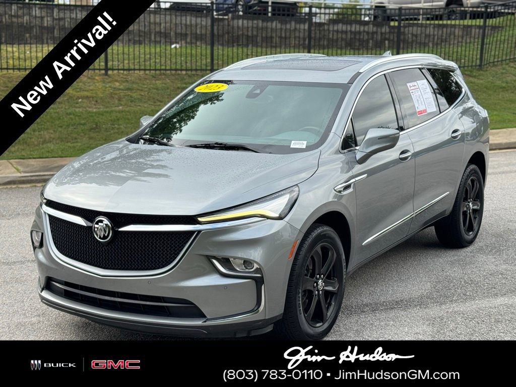 2023 Buick Enclave Essence photo 2