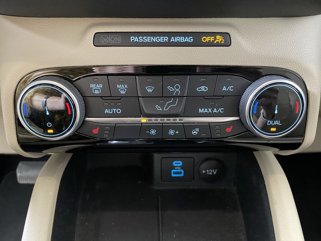2022 Ford Escape SEL photo 20