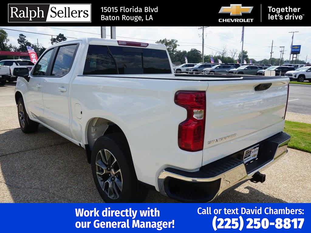 2025 Chevrolet Silverado 1500 LT photo 4