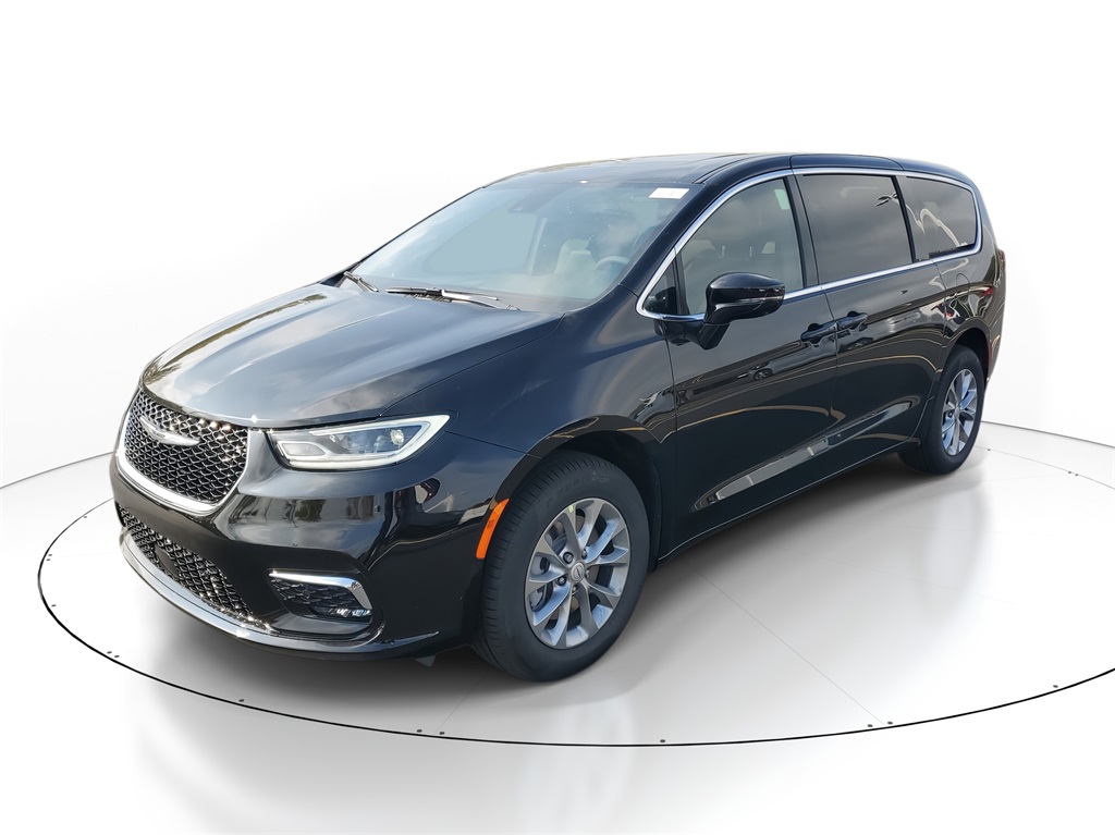 2026 Chrysler Pacifica photo 2