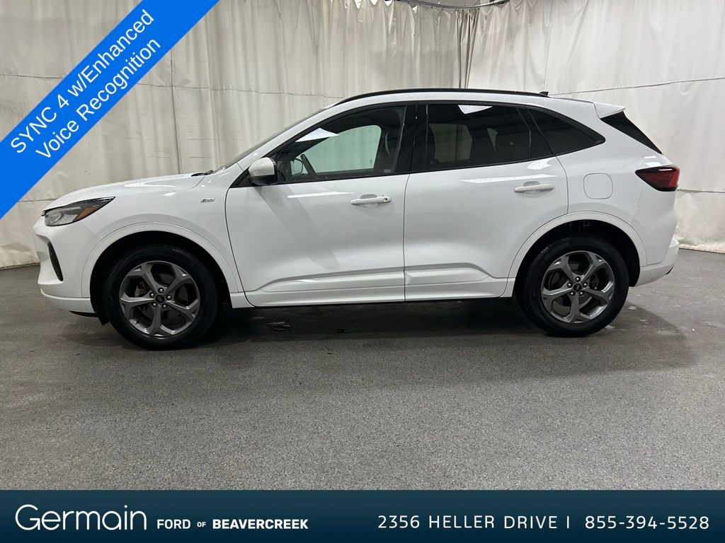 2023 Ford Escape ST-Line Select photo 4