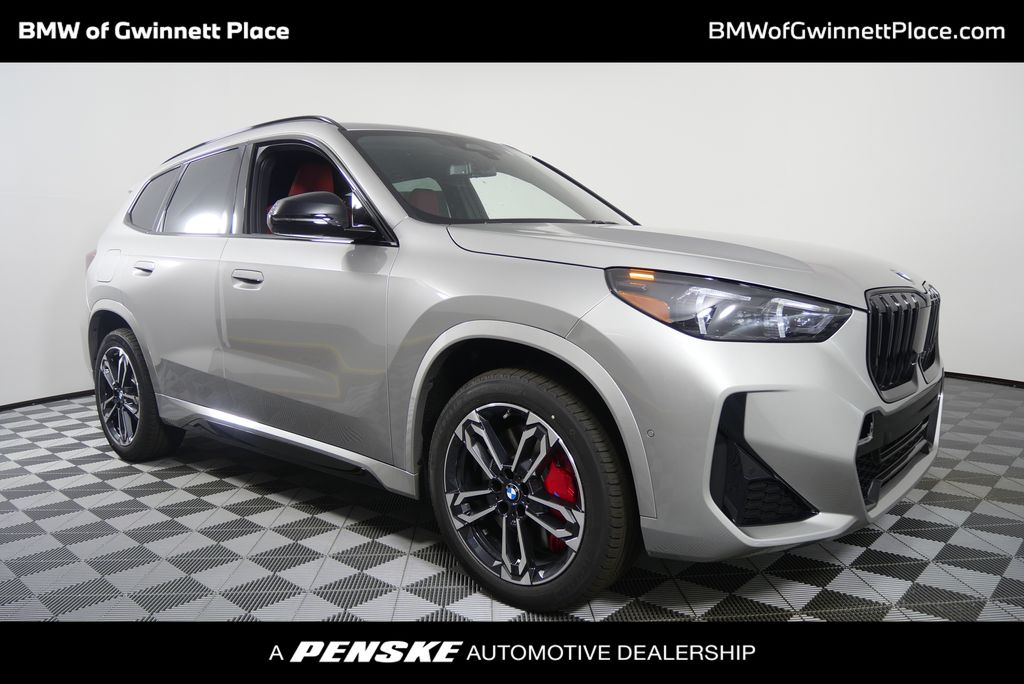 2025 BMW X1 28i's photo