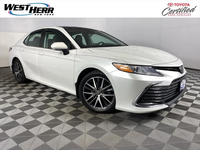 2022 Toyota Camry XLE's photo