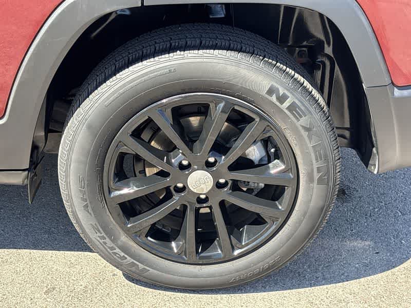 2019 Jeep Cherokee Latitude photo 11