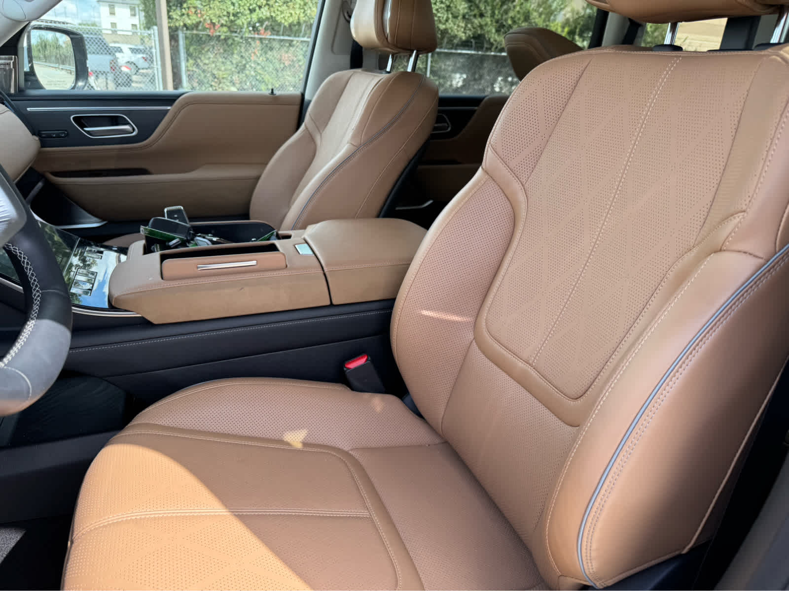 2025 Infiniti QX80 Sensory photo 9