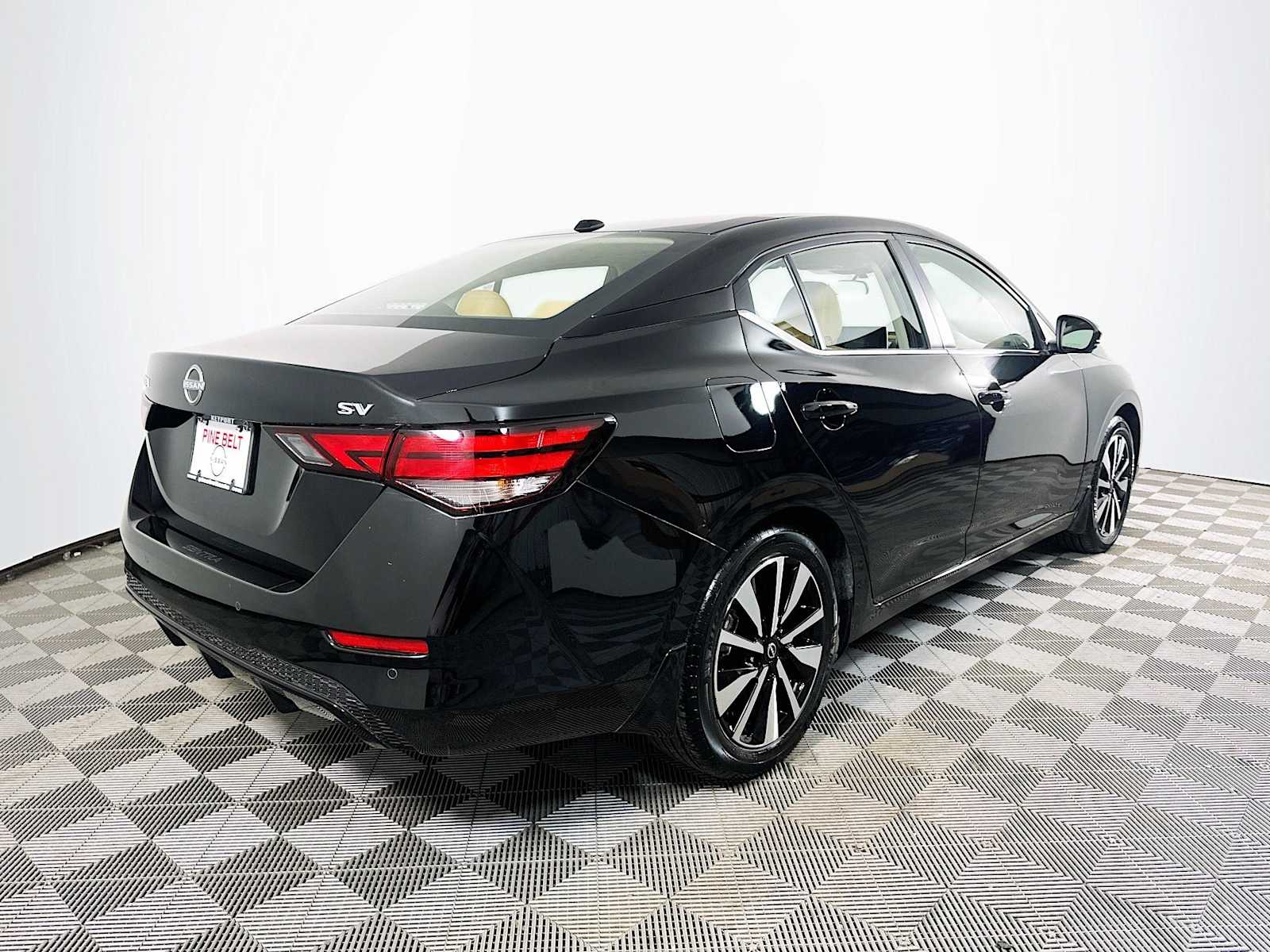 2024 Nissan Sentra SV photo 4