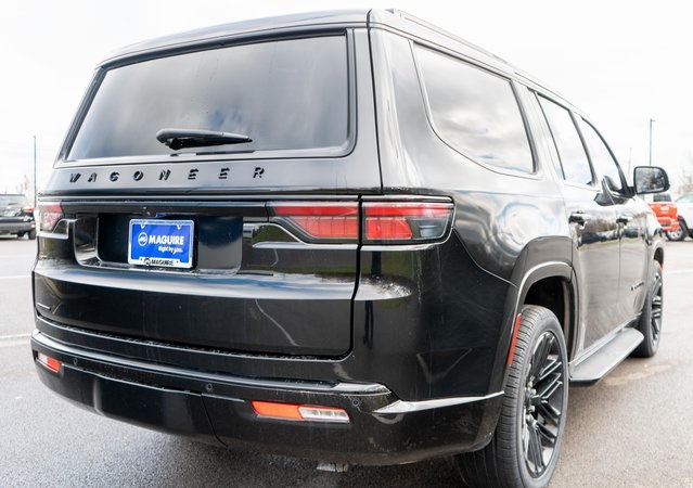 2023 Jeep Wagoneer Series II photo 3