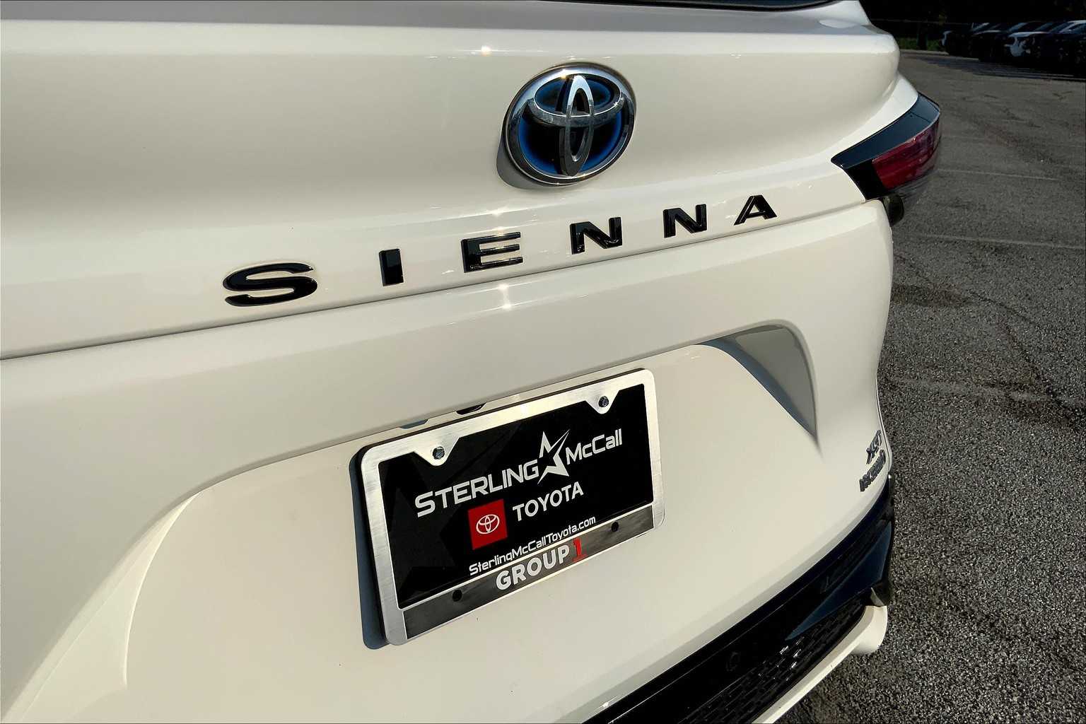 2021 Toyota Sienna XSE photo 9