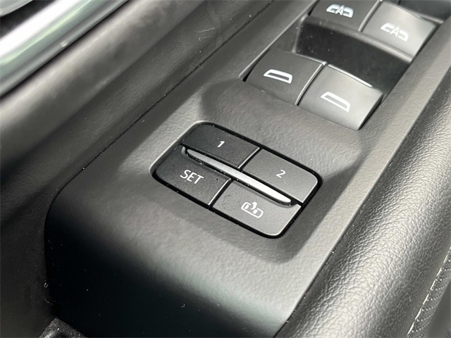 2023 Chevrolet Suburban Premier photo 30