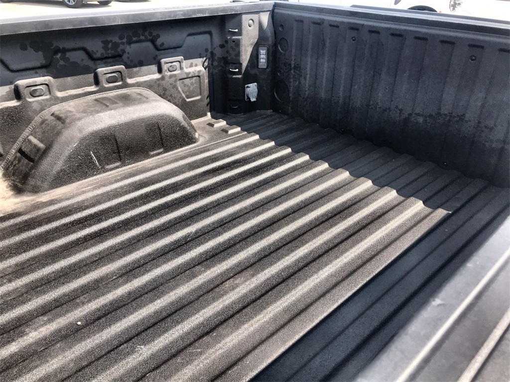 2023 Chevrolet Silverado 1500 RST photo 17