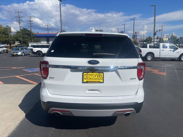 2017 Ford Explorer XLT photo 4