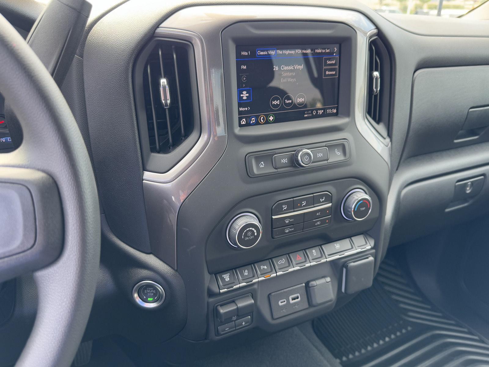 2025 Chevrolet Silverado 2500HD Custom photo 15