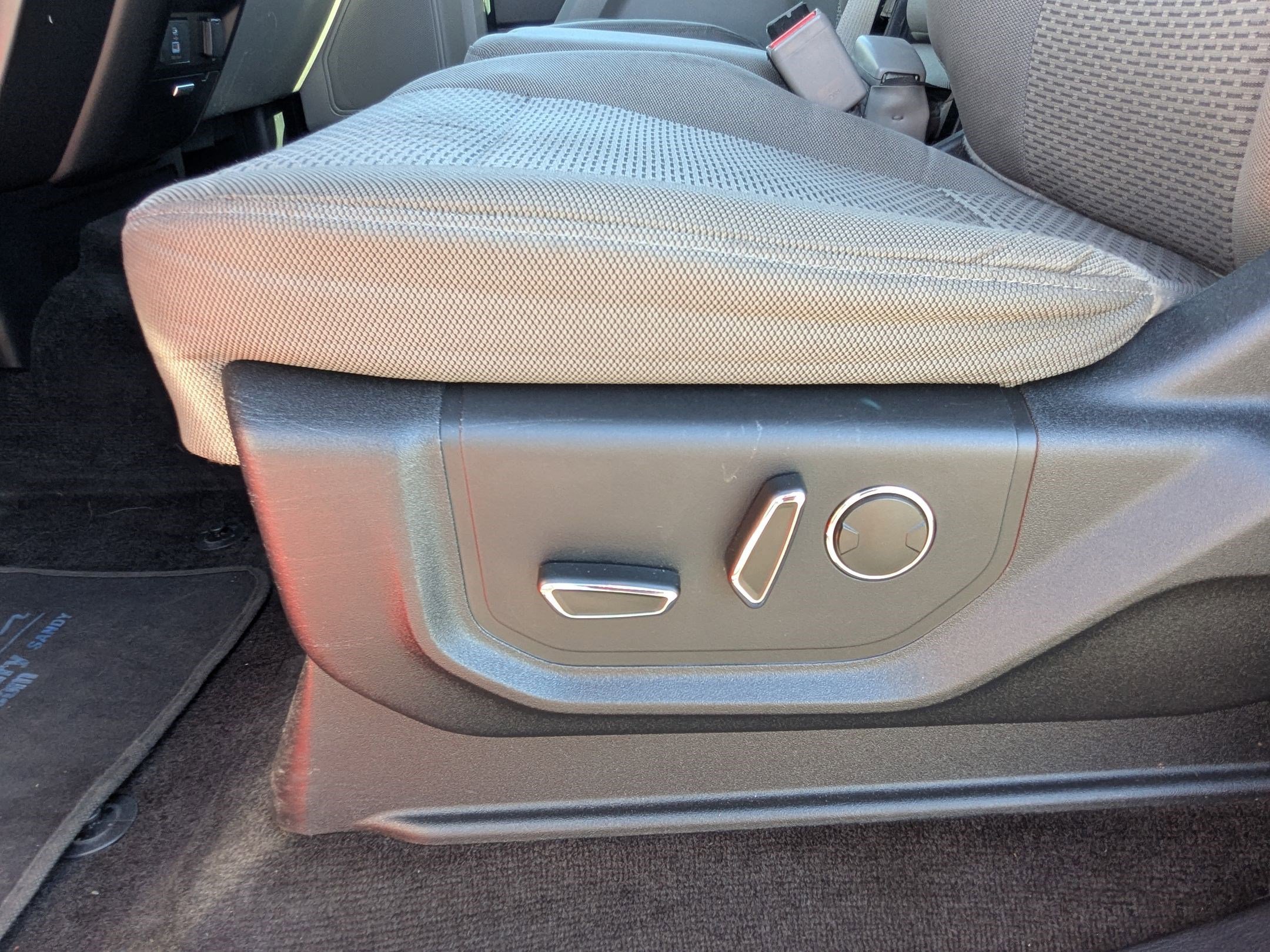 2015 Ford F-150 XLT photo 27