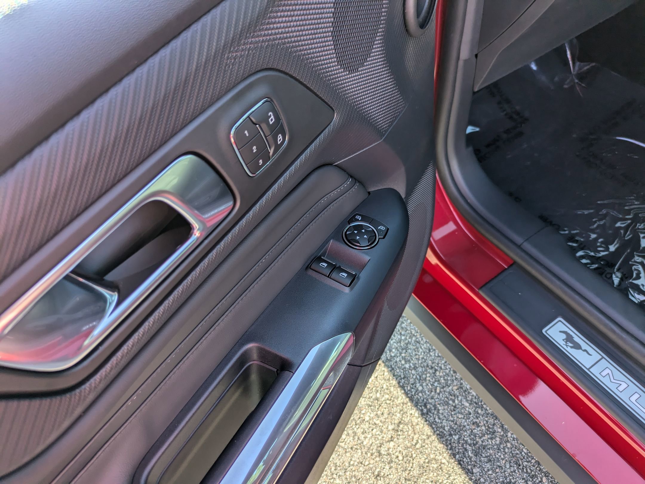 2024 Ford Mustang EcoBoost Premium photo 13