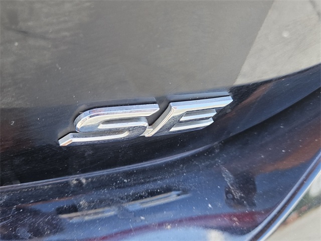 2020 Toyota Camry SE photo 11
