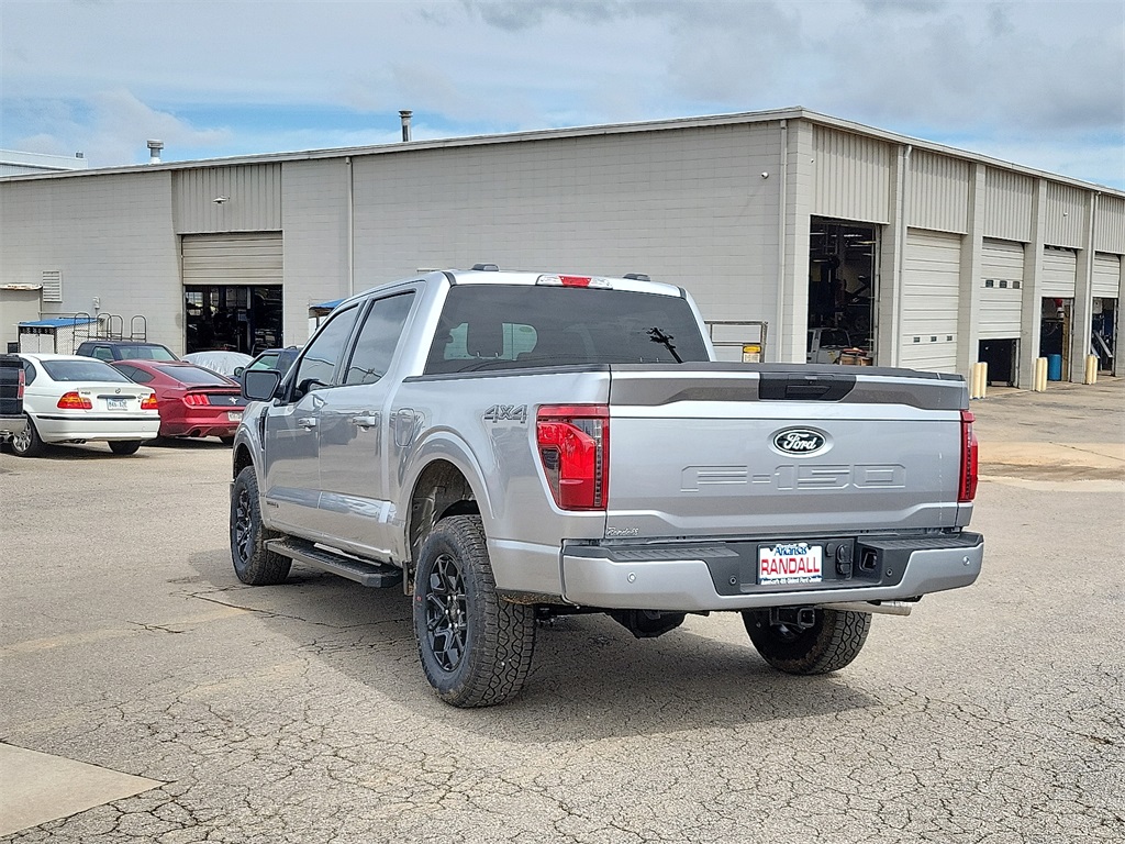2025 Ford F-150 XLT photo 4
