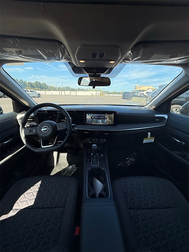 2025 Nissan Kicks SV photo 4